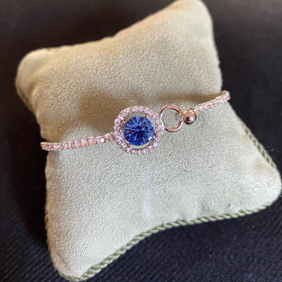 Rhinestone Bracelet - Picture 5 of 5